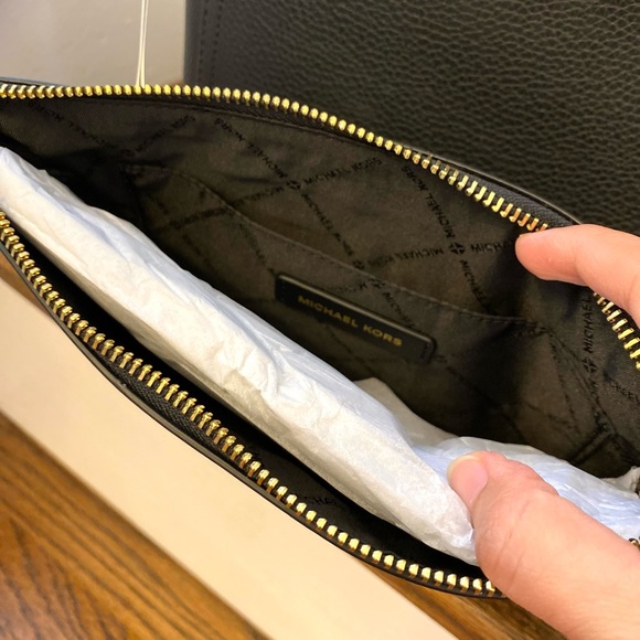 Michael Kors Maisie Large 3-in-1 Tote Bag - Picture 7 of 11